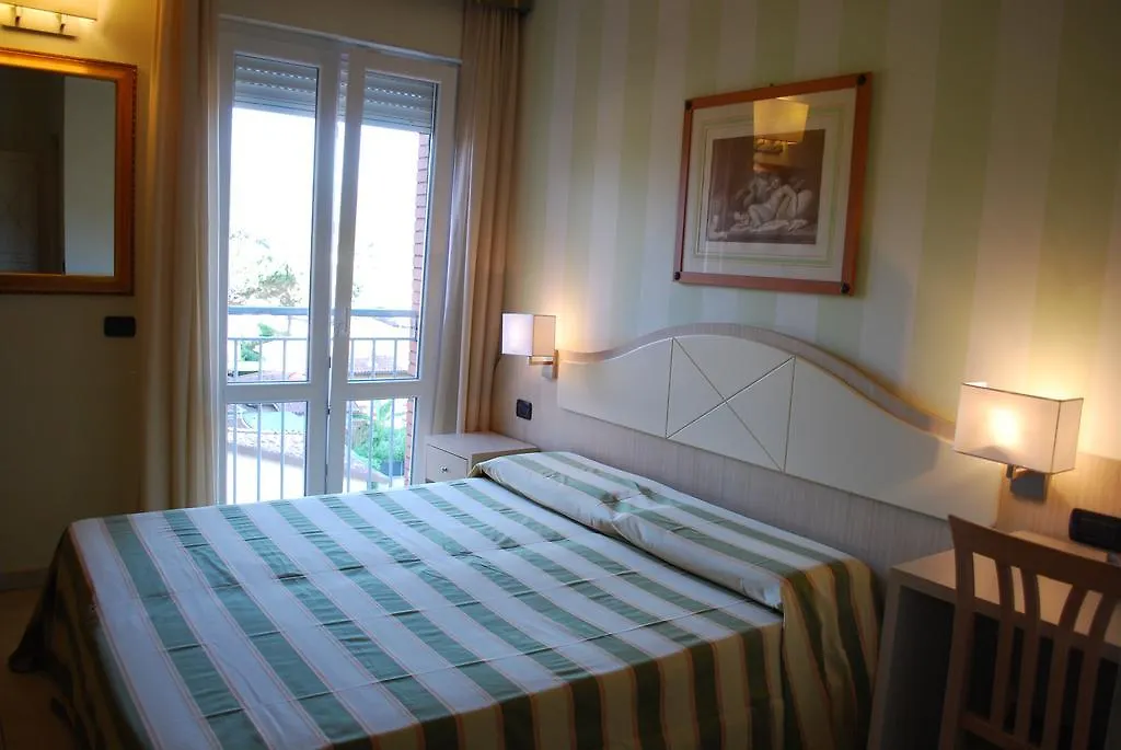 Re Versiliana Hotel Marina di Pietrasanta 4*,